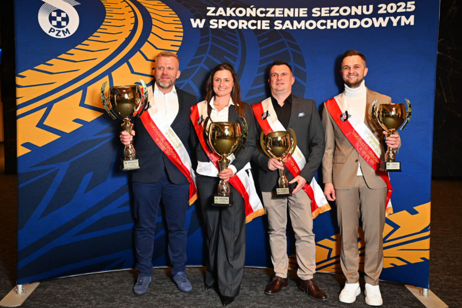 Sukcesy załóg jeżdżących pojazdami Polaris w sezonie 2025