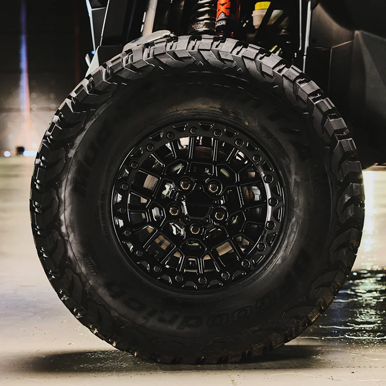 32 CALOWE OPONY BFGOODRICH®