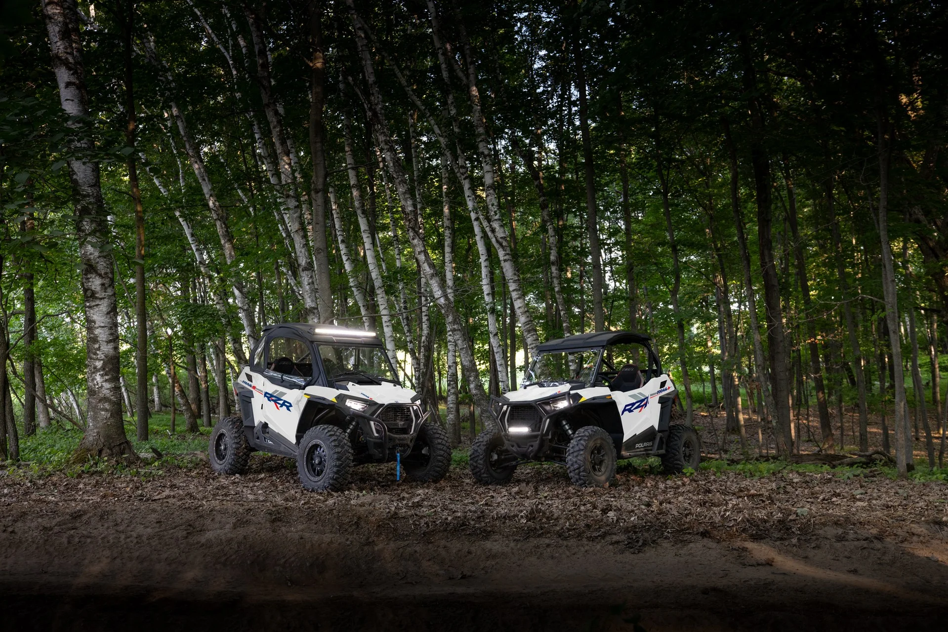 WebLarge_JPG-2027-orv-rzr-trail-family-i