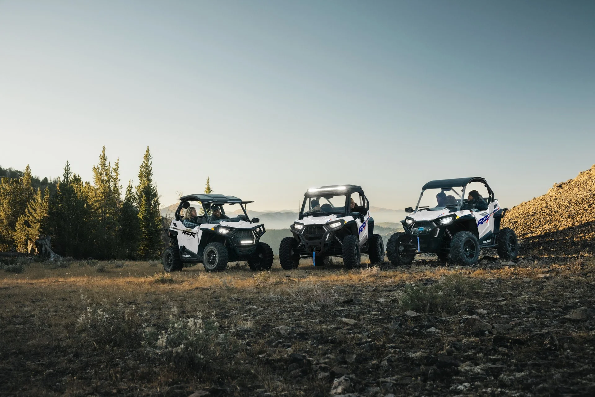 WebLarge_JPG-2027-orv-rzr-trail-family-i