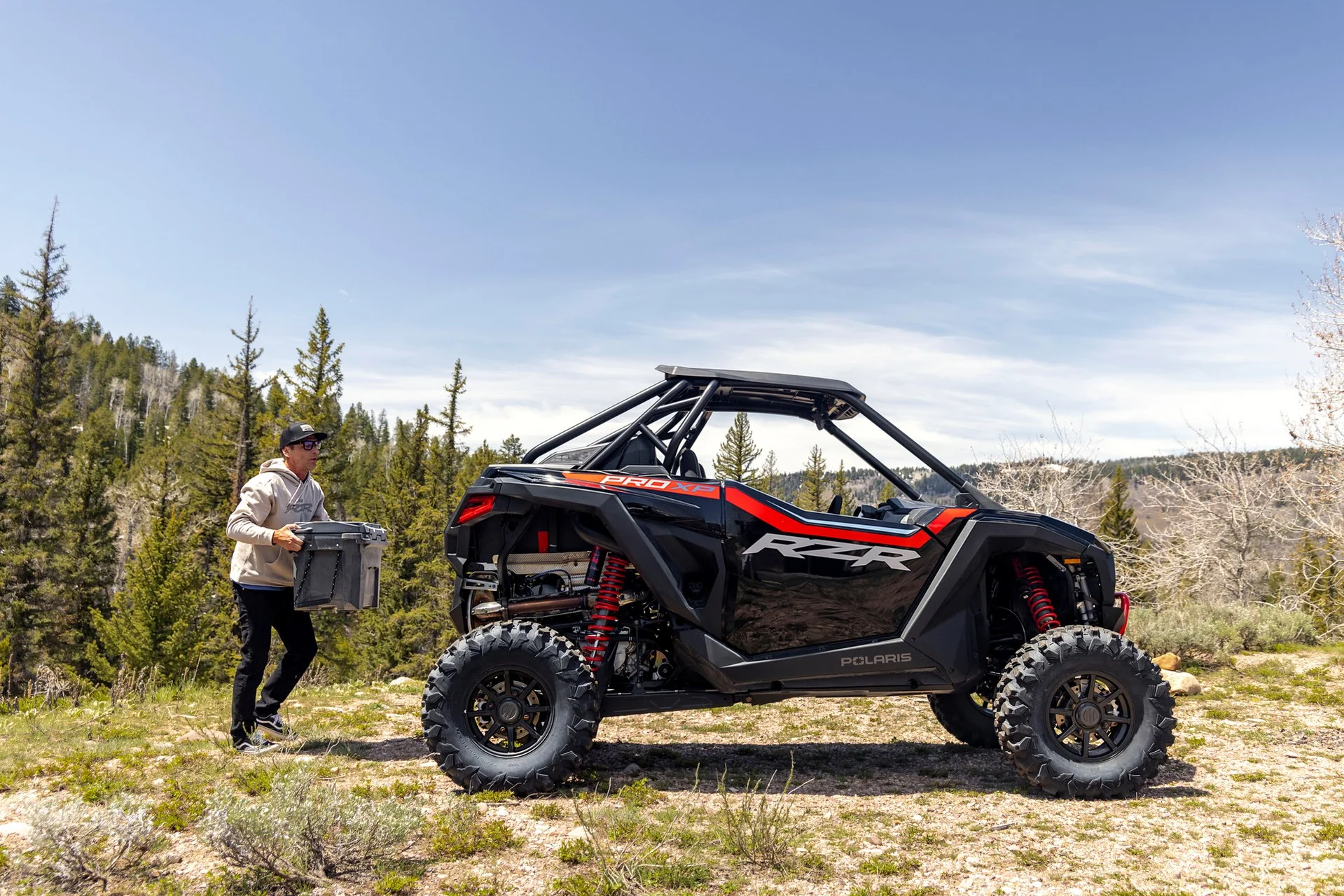 WebLarge_JPG-2025-ORV-RZR-ProXP4-Ultimat